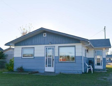 Thunderhill Motel And Suites Swan River Екстериор снимка